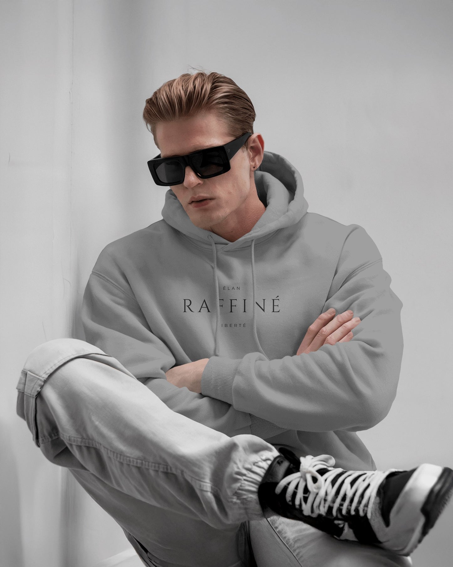 Minimalist 'Raffinè' Men's Hoodie- Cozy & Stylish Exclusives