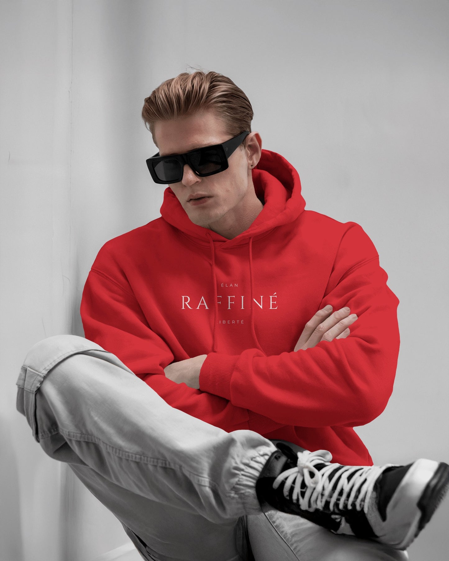Minimalist 'Raffinè' Men's Hoodie- Cozy & Stylish Exclusives